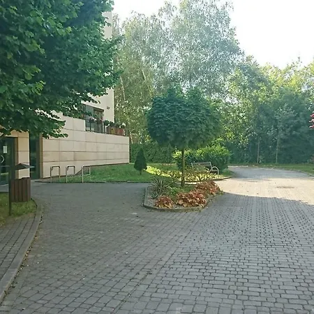 Quiet And Spacious With Garage Option Appartement Cracovie