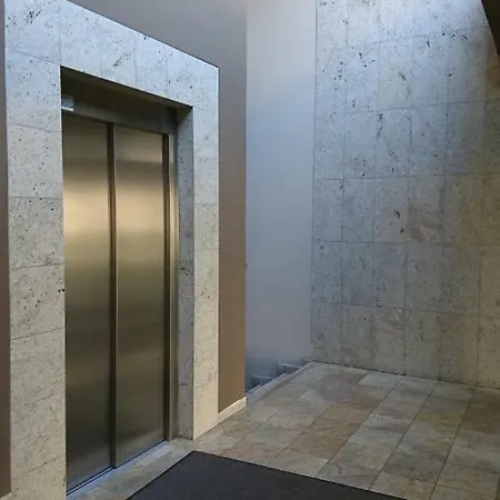 Appartement Quiet And Spacious With Garage Option *