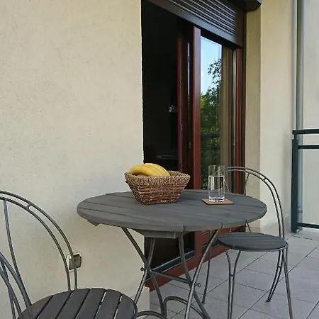 Appartement Quiet And Spacious With Garage Option