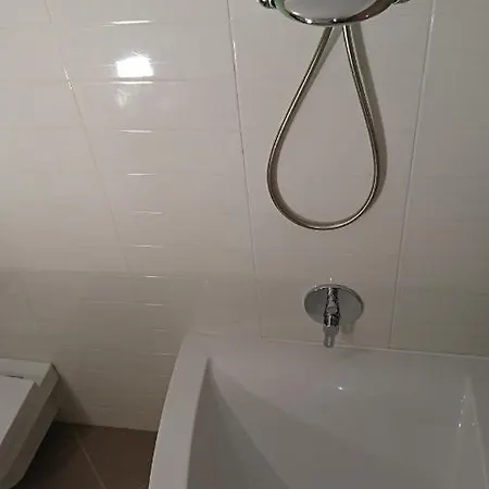 Appartement Quiet And Spacious With Garage Option Krakau