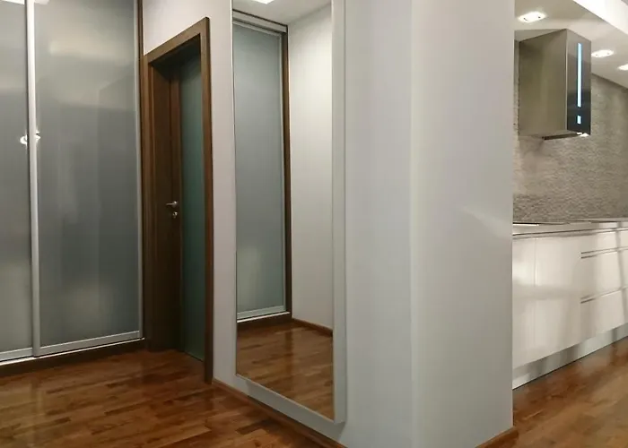 Quiet And Spacious With Garage Option