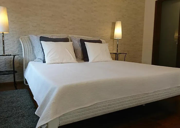 Quiet And Spacious With Garage Option 아파트 크라쿠프