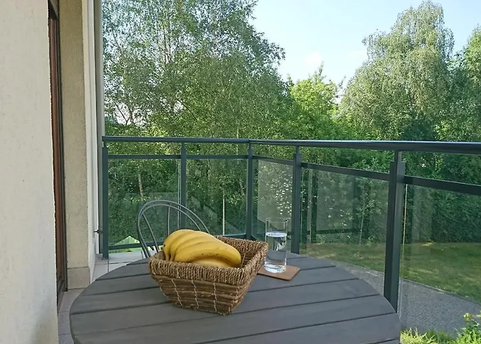 דירה Quiet And Spacious With Garage Option *